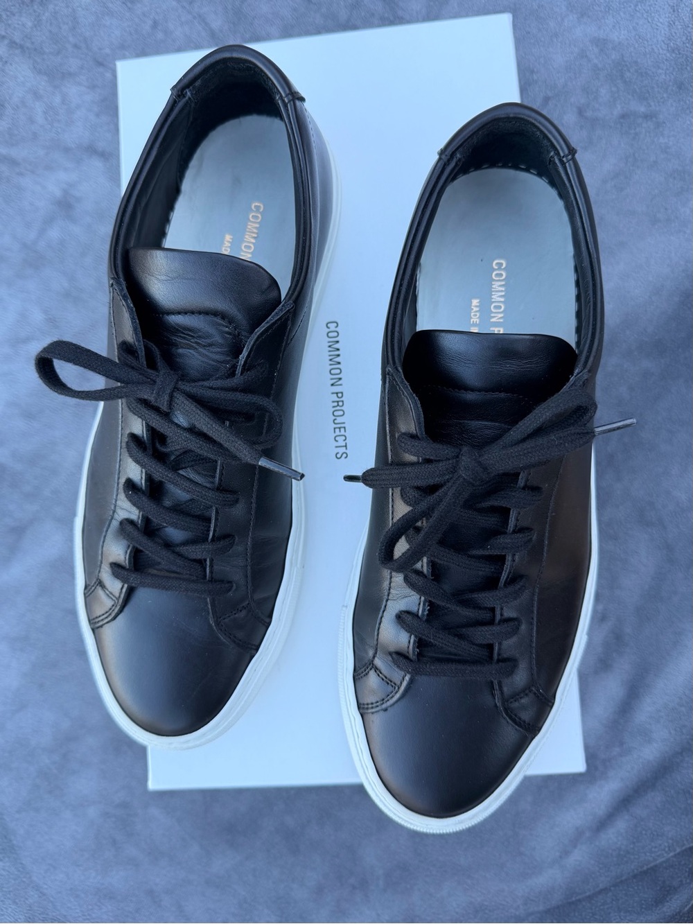 Common Project Men's Black Leather Low-Top Sneakers with White Sole